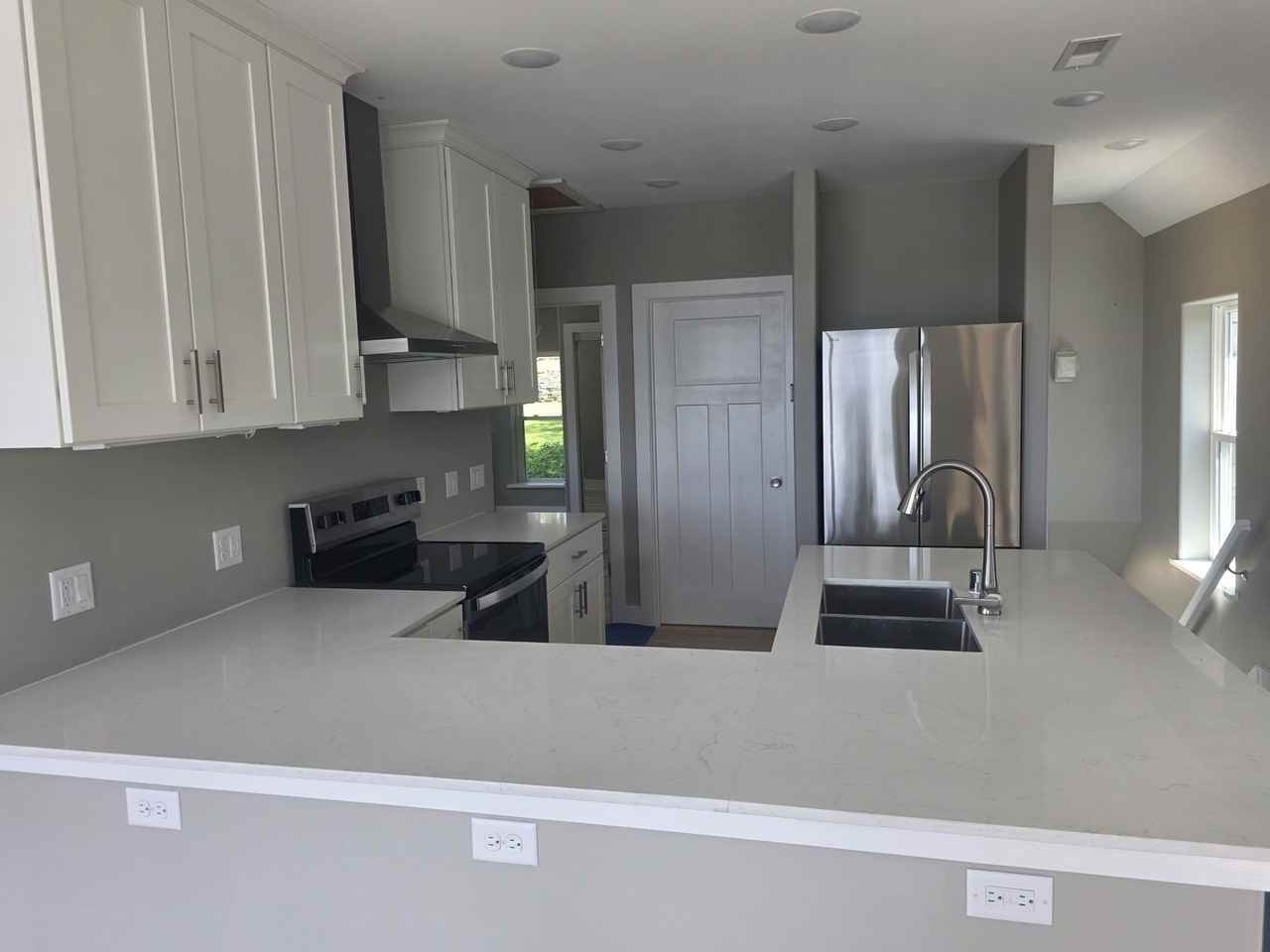 414 Park Ave - Photo 6 of 16