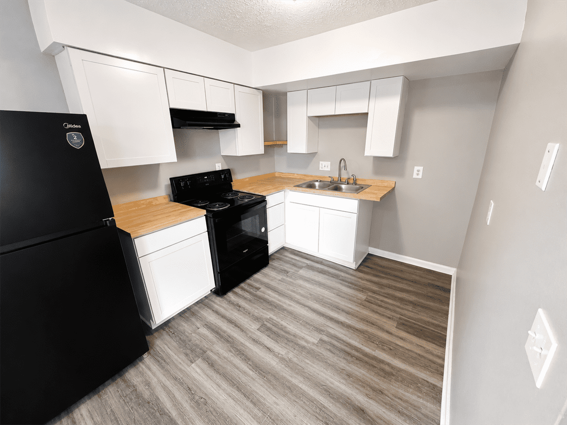 2036 Catalpa Dr #E - Photo 2 of 8