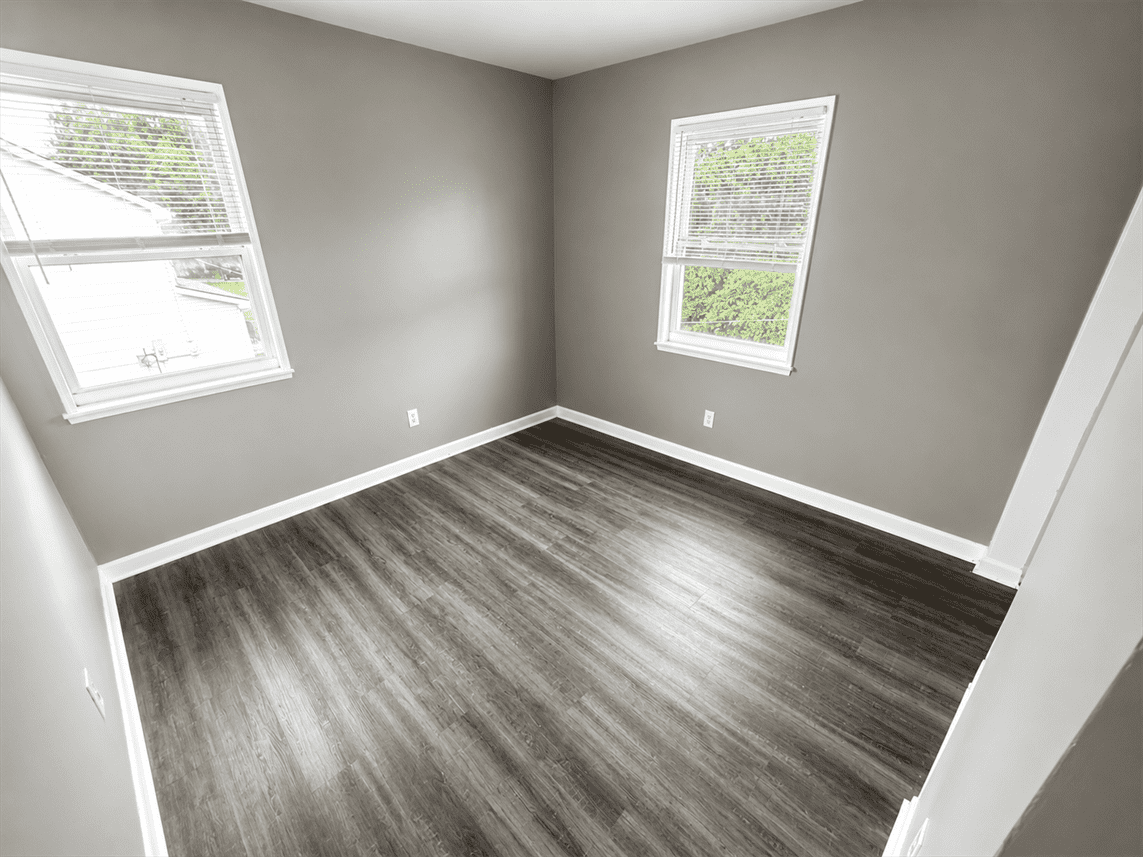 2036 Catalpa Dr #E - Photo 4 of 8