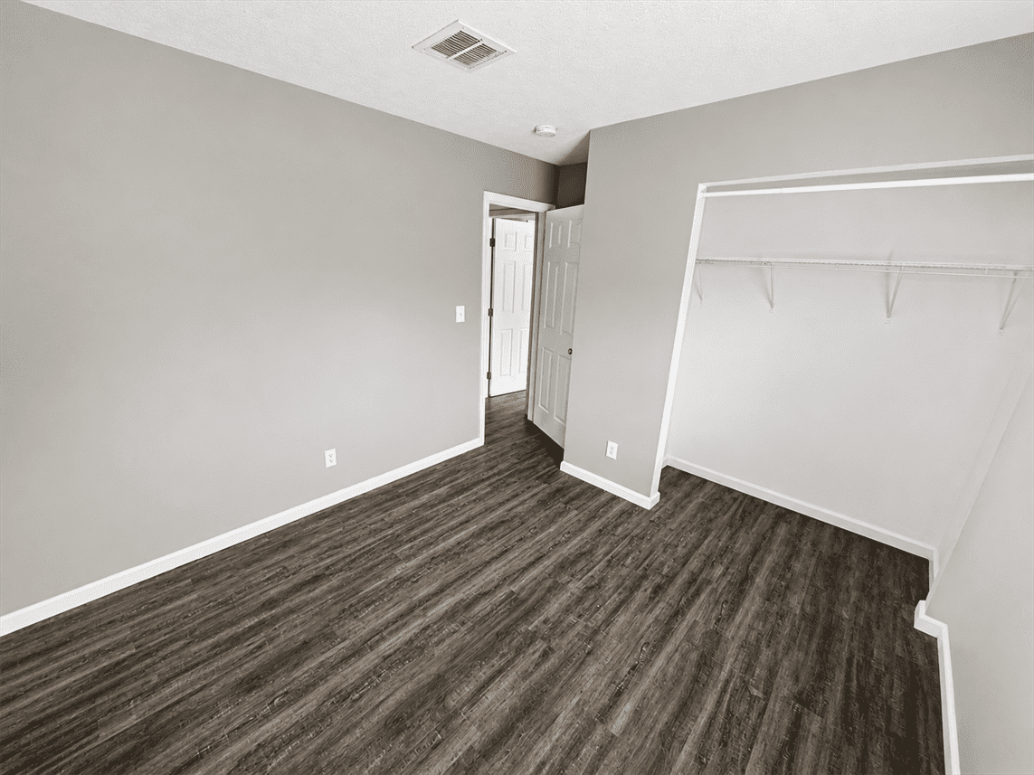 2036 Catalpa Dr #D - Photo 3 of 6