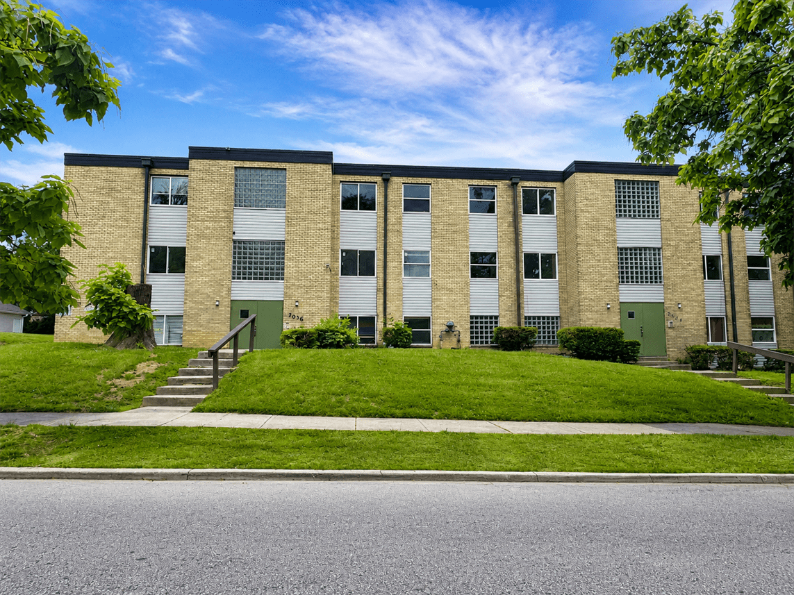 2036 Catalpa Dr #D - Photo 6 of 6
