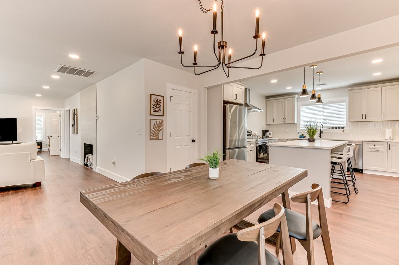 1813 Courtney Dr #NA - Photo 5 of 15