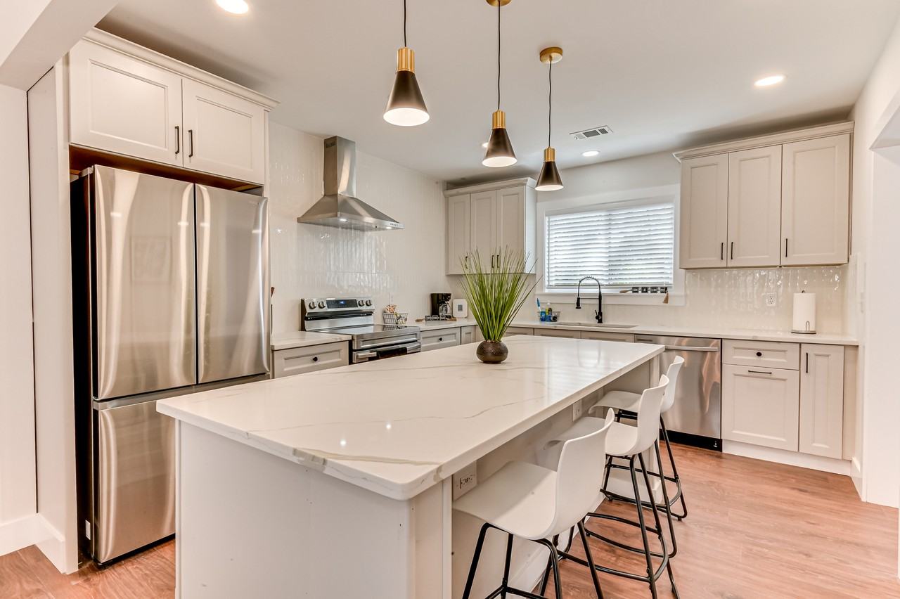 1813 Courtney Dr #NA - Photo 6 of 15