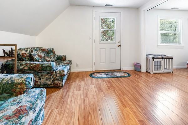 2726 View Dr #MAIN - Photo 2 of 19