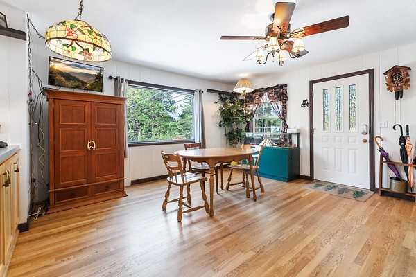 2726 View Dr #MAIN - Photo 5 of 19