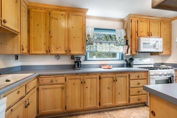 2726 View Dr #MAIN - Photo 7 of 19