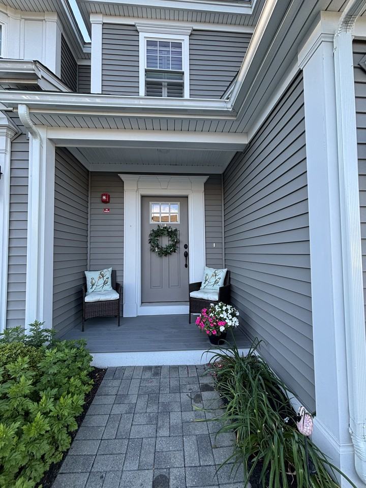 9 Evergreen Dr #1 - Photo 2 of 15