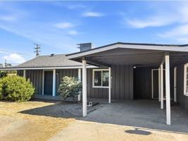 featured image of 627 S Chinowth St #1