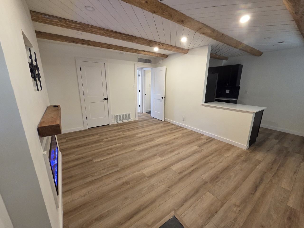 222 Hinde Pl #2 - Photo 3 of 17