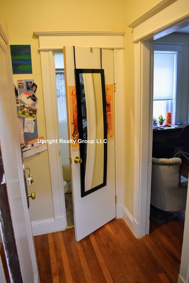 Woodstock Ave #4 - Photo 4 of 5