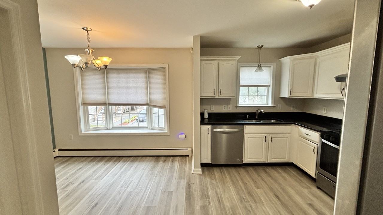 37 Glen Ave #18 - Photo 4 of 16
