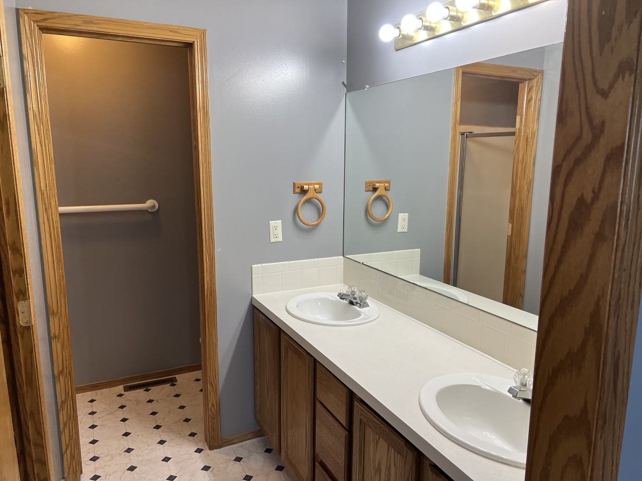 4909 S Custer Cir #NA - Photo 3 of 4