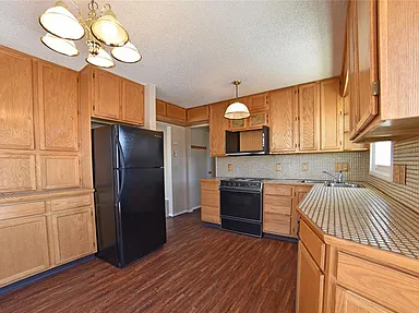 917 N 17th Ave #7 - Photo 4 of 7