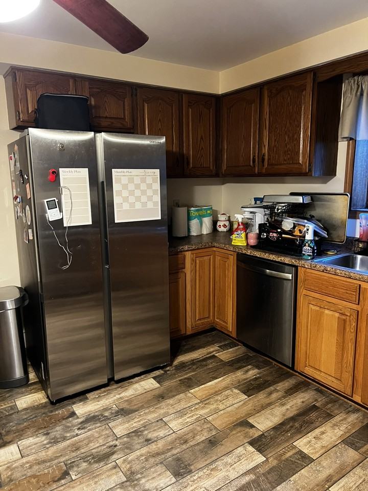 712 N Rueth Dr #2 - Photo 4 of 6