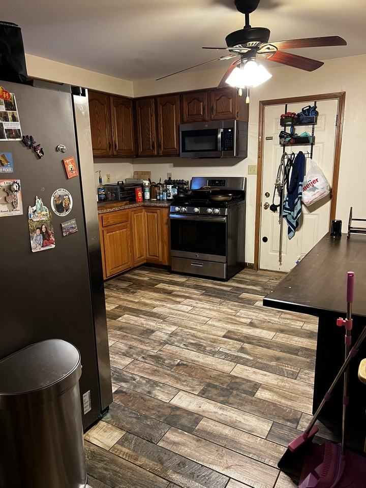 712 N Rueth Dr #2 - Photo 5 of 6