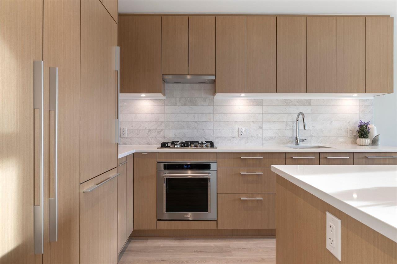 110 17th Street East #312 - Photo 3 of 13