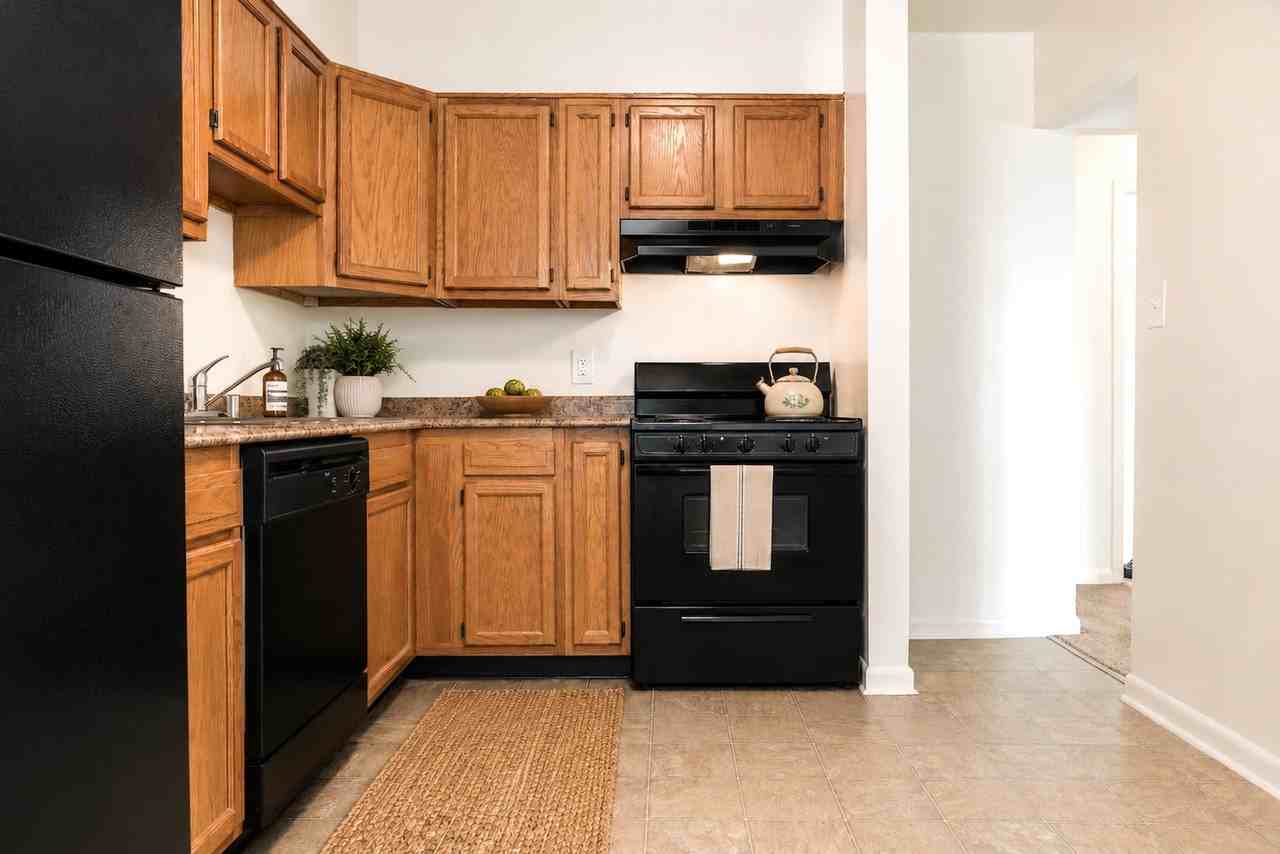 Woodlawn Village - Photo 6 of 14
