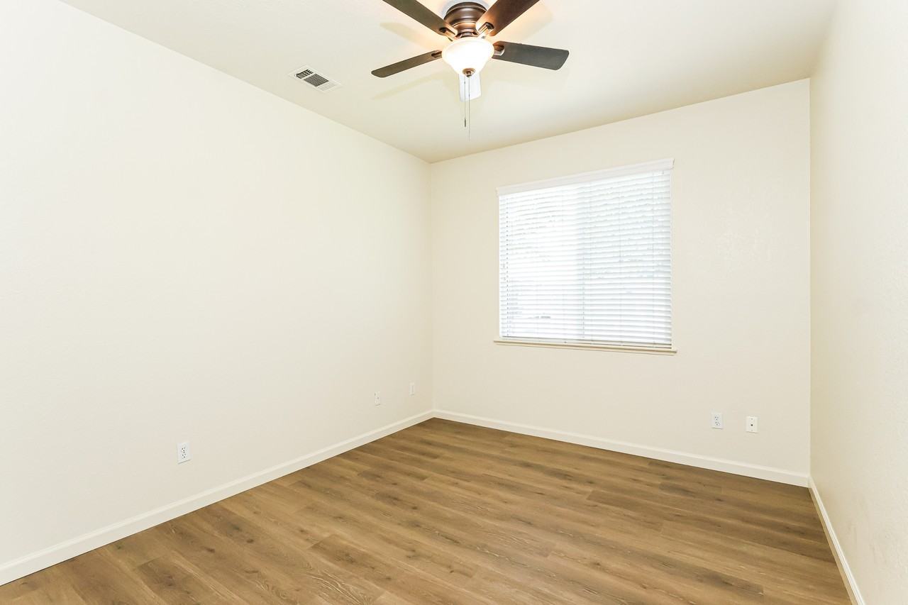 936 Heartland Dr #1 - Photo 7 of 22
