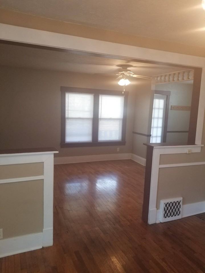200 S 12th St #1 - Photo 5 of 13