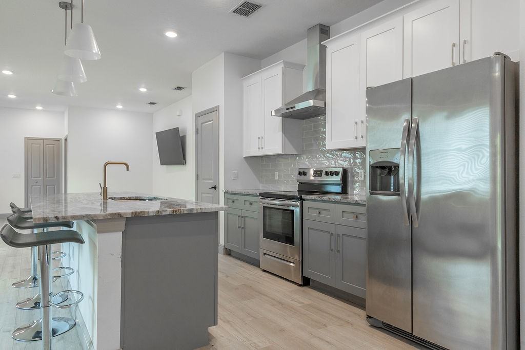 231 N Julia Ave #1 - Photo 5 of 13
