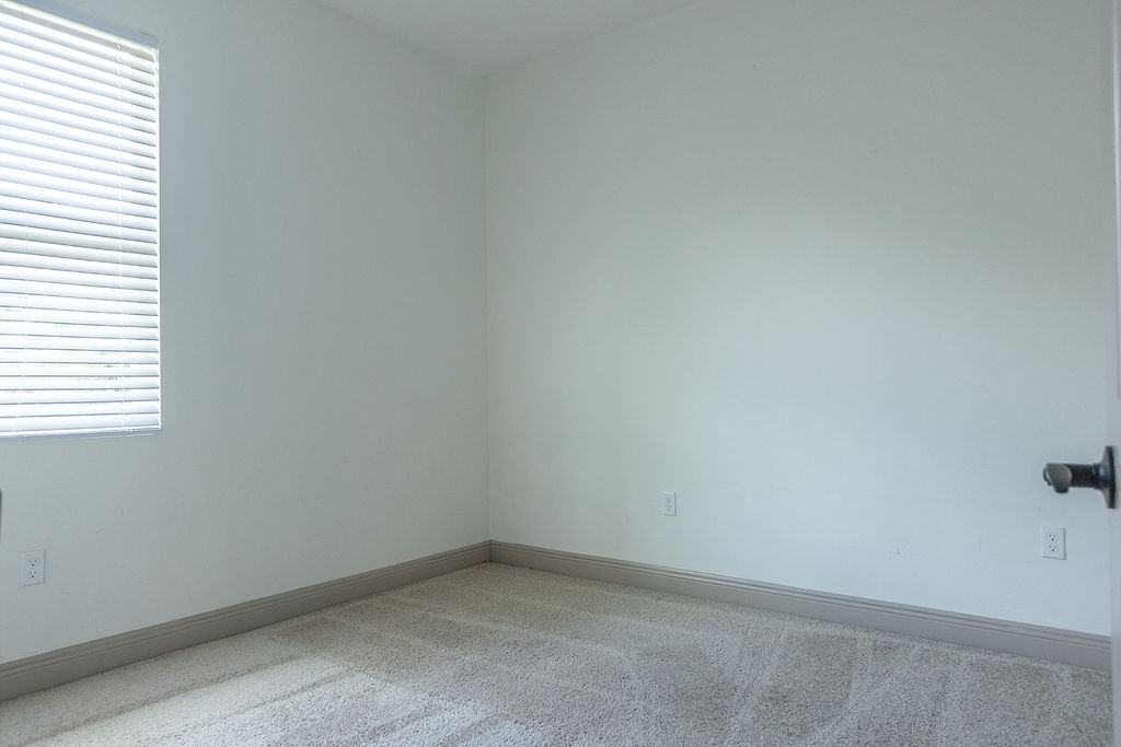 231 N Julia Ave #1 - Photo 7 of 13
