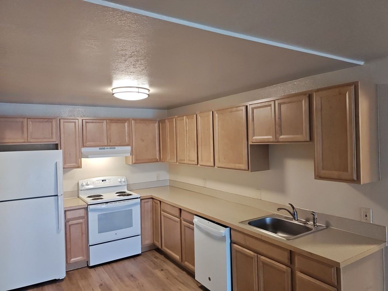 1301 N 26th St - Photo 2 of 12