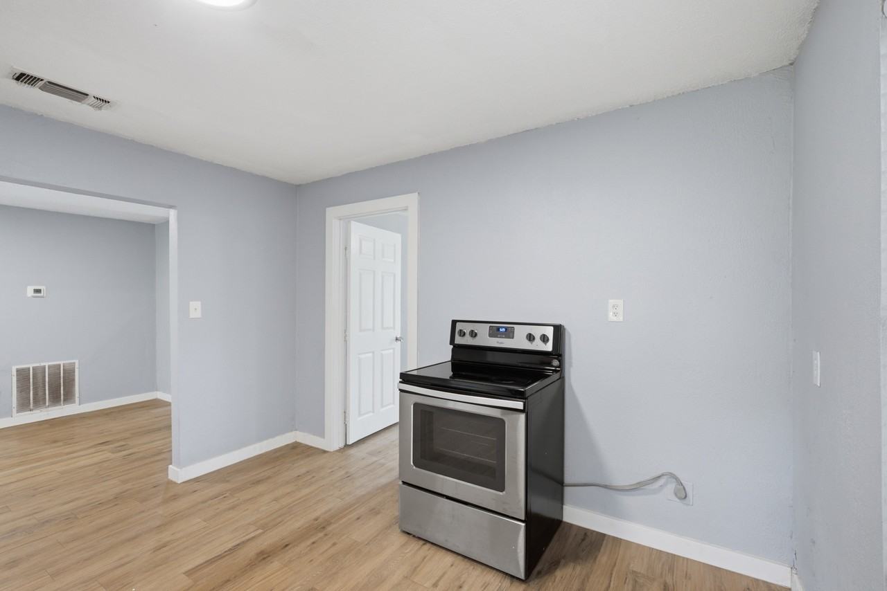 615 W Coffin St #1 - Photo 5 of 25