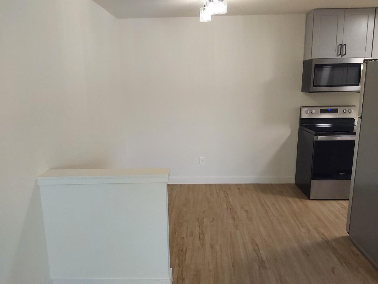 1701 Palm Dr #3 - Photo 5 of 12