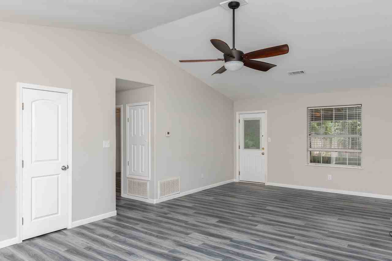2217 N 61st Ave #1 - Photo 3 of 34
