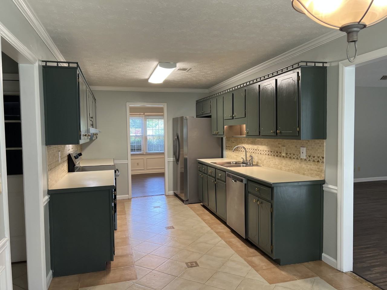 1850 Ashton Brooke Ln #1 - Photo 3 of 10