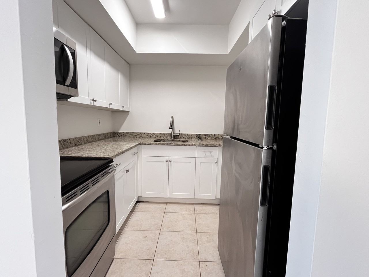 4529 Ne 21st Ave #3 - Photo 3 of 11