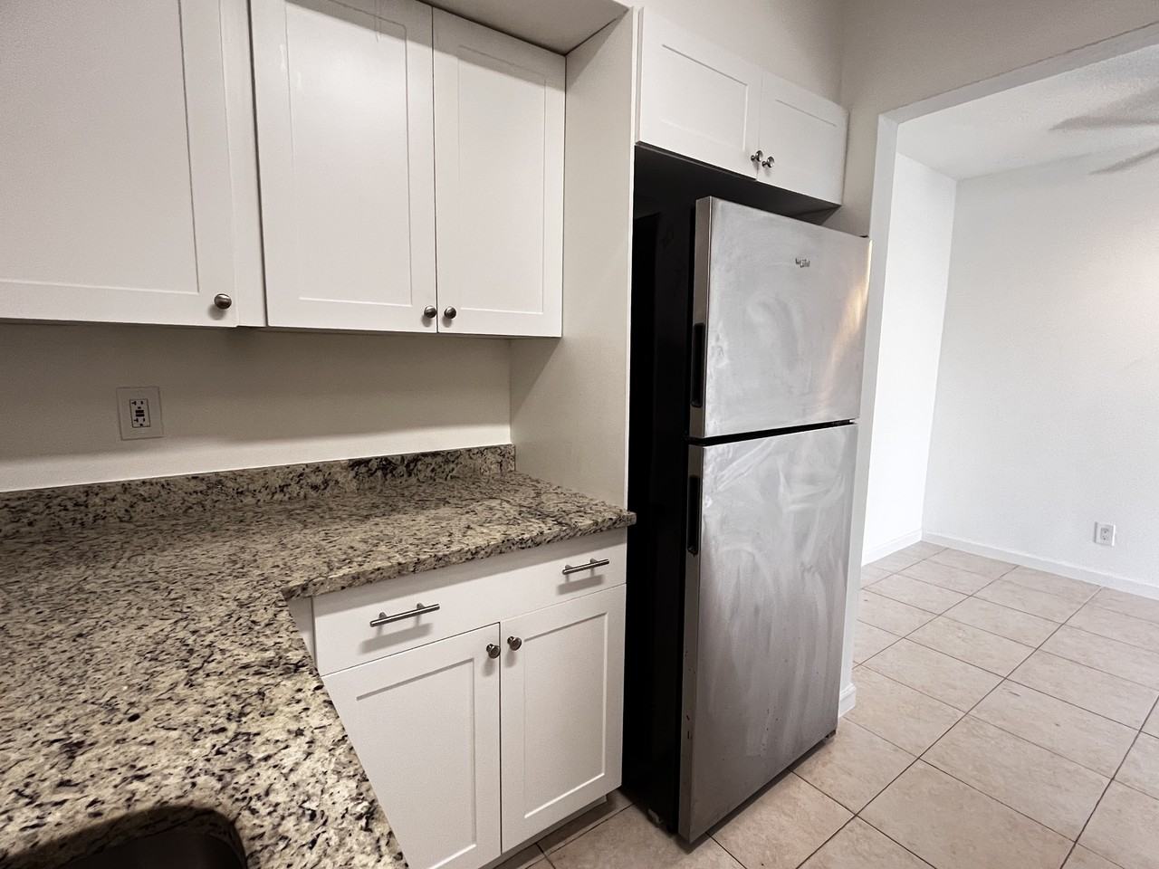 4529 Ne 21st Ave #3 - Photo 5 of 11