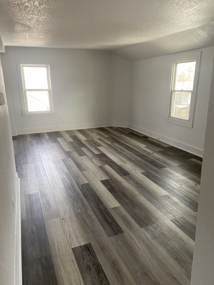 232 W Wilkins St #2UPPER - Photo 2 of 6
