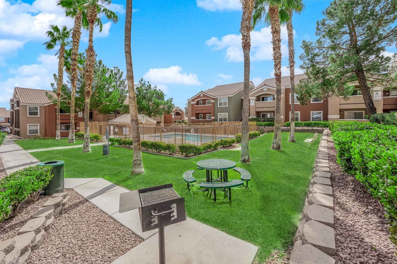 8101 West Flamingo Road - 1UNIT 2030 #1 - Photo 4 of 28