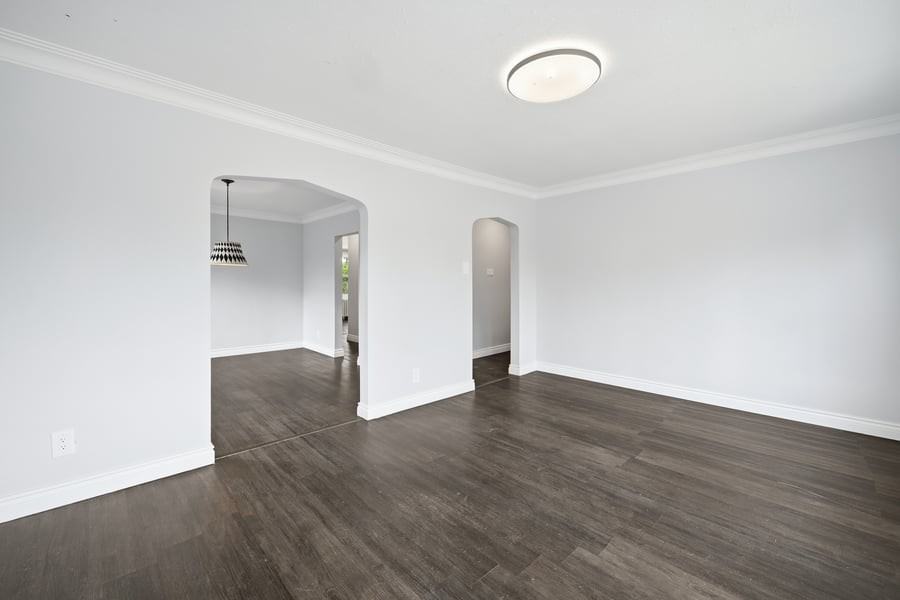 383 Main St - Photo 4 of 13