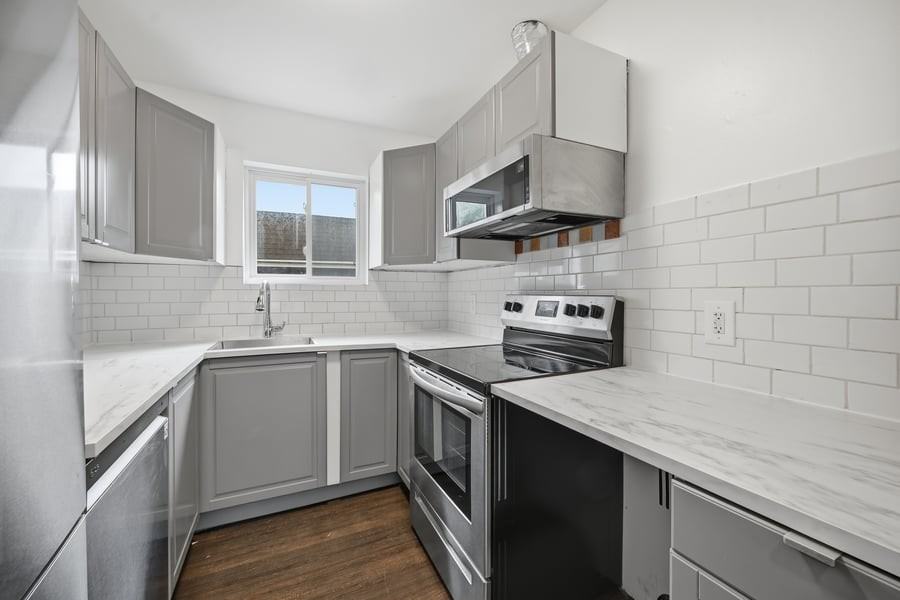 383 Main St - Photo 5 of 13