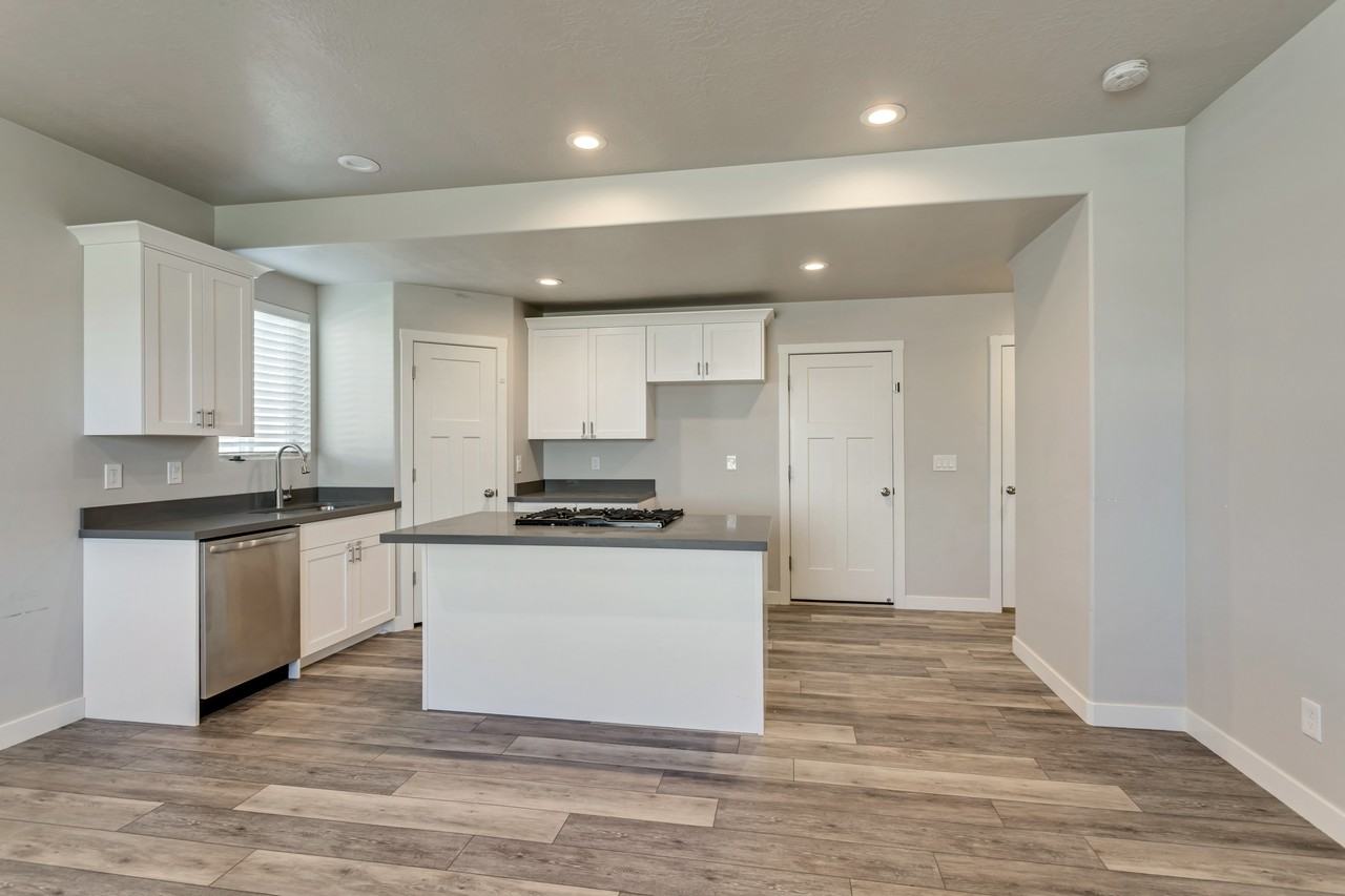 808 S 1710 E #1 - Photo 3 of 21