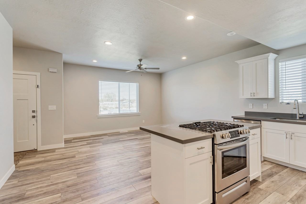 808 S 1710 E #1 - Photo 4 of 21
