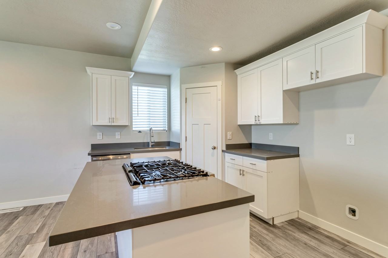 808 S 1710 E #1 - Photo 5 of 21