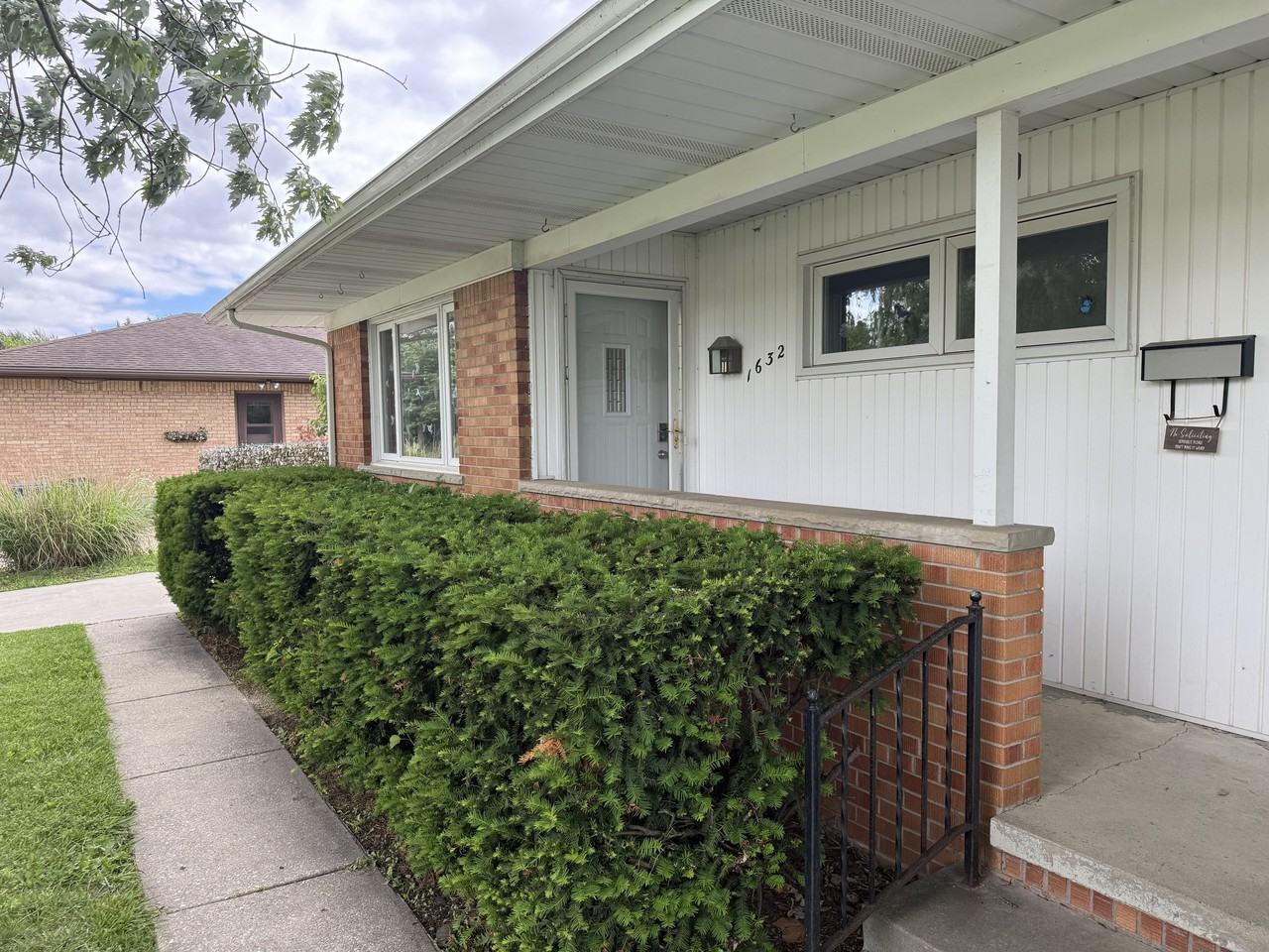 1630 Greenview Dr #1632 - Photo 2 of 23