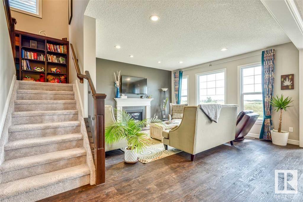 16343 18 Avenue Southwest - Photo 4 of 30