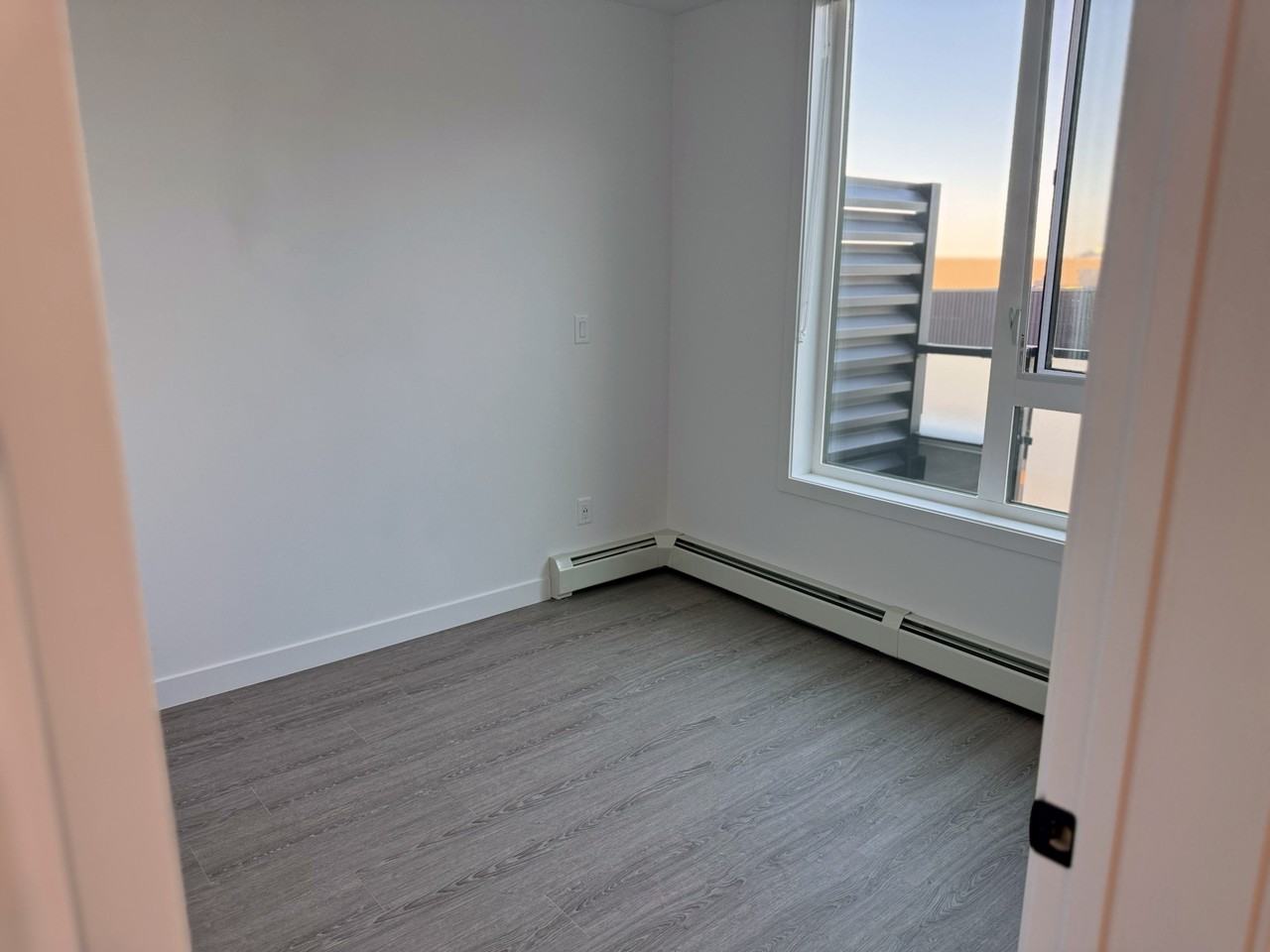 3932 University Ave Nw - Photo 3 of 15