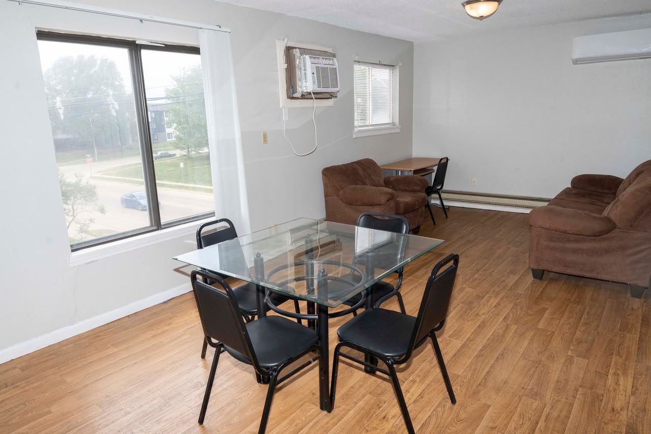 070-Woodcrest - Photo 2 of 6