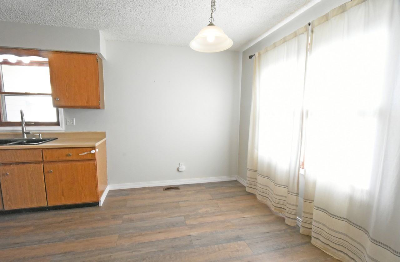 30 Bayberry Ln #1 - Photo 5 of 18