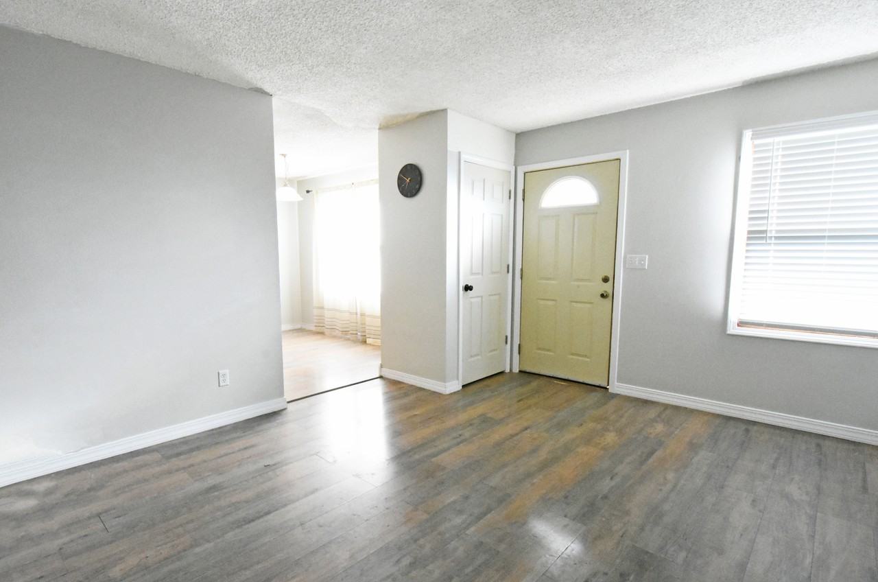 30 Bayberry Ln #1 - Photo 7 of 18