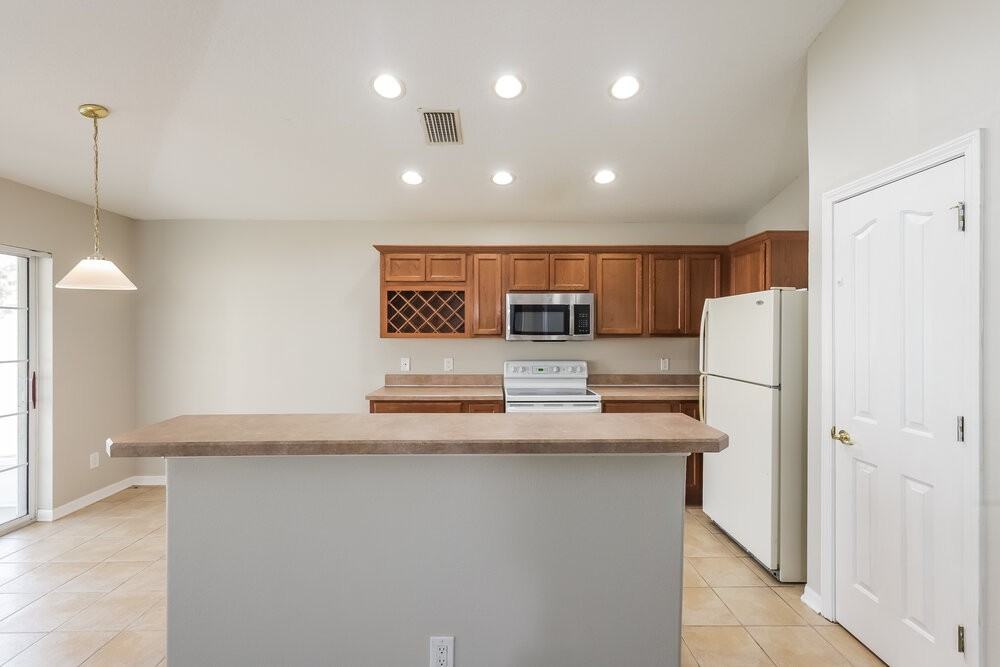 11160 Golden Silence Dr - Photo 4 of 16