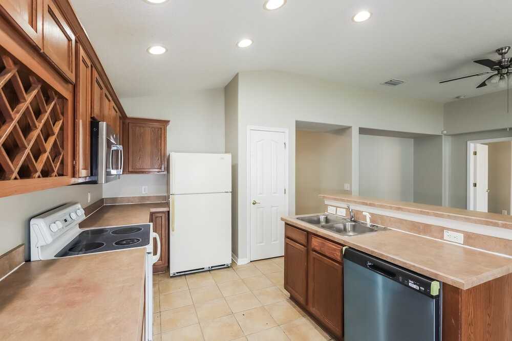 11160 Golden Silence Dr - Photo 6 of 16