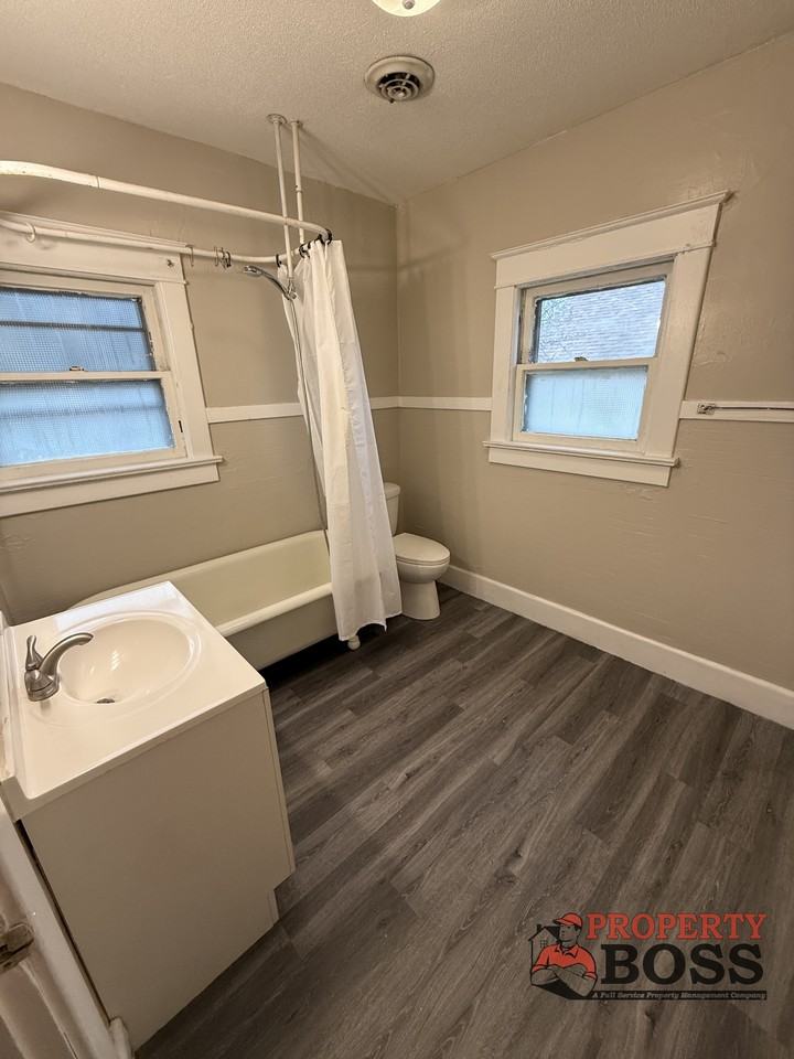 303 Harrison St #1 - Photo 4 of 9
