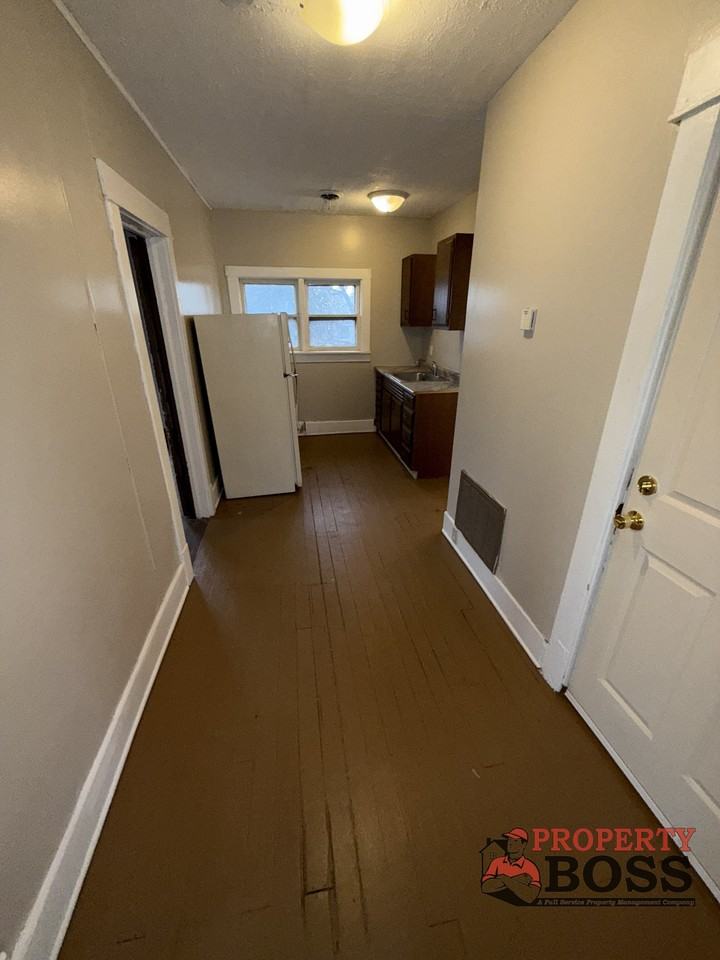 303 Harrison St #1 - Photo 6 of 9
