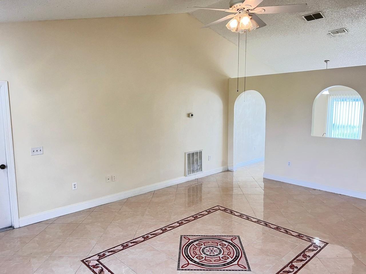 961 Derbyshire Dr #1 - Photo 5 of 11